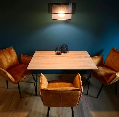 H-85 Level 5/10 * كوبلنس