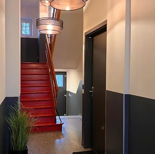 H-85 Level 5/10 * كوبلنس